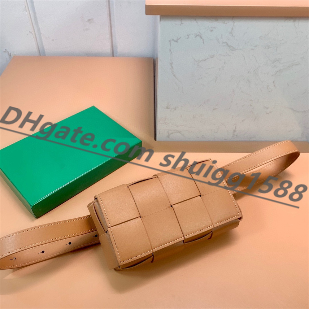 High Quality Fashion woven leather shoulders bag Luxury designer medium Women's cross body Waist Bags purse shoulder bag, Paper box
High Quality Fashion woven leather shoulders bag Luxury designer medium Women's cross body Waist Bags purse shoulder bag, Paper box