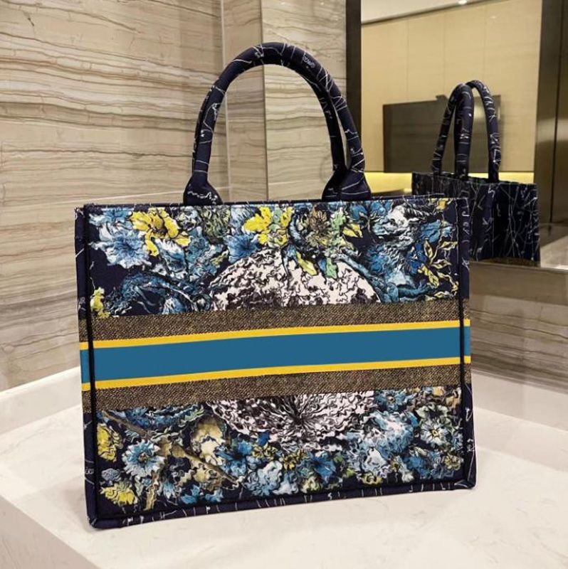 Luxury Black Letters Handbag Top Designer bags Embroidery Fashion Ladies Totes Handbags Shoulder Bag Book Handbags Design Women Denim Wallet 41cm 36cm, Box
Luxury Black Letters Handbag Top Designer bags Embroidery Fashion Ladies Totes Handbags Shoulder Bag Book Handbags Design Women Denim Wallet 41cm 36cm, Box