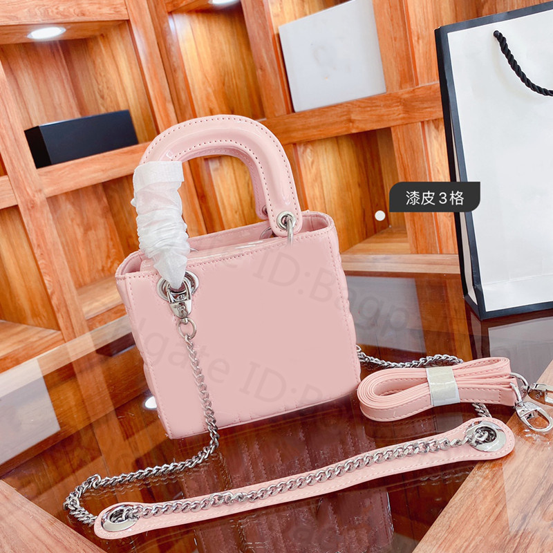 Shinning Leather 2023 Luxurys Designers Bags Ladies Gold Silver Hardware Totes Shoulder Bag Mini 17CM Handbag Artwork Messenger Women Handbags Cross body Clutch, No bags
Shinning Leather 2023 Luxurys Designers Bags Ladies Gold Silver Hardware Totes Shoulder Bag Mini 17CM Handbag Artwork Messenger Women Handbags Cross body Clutch, No bags
