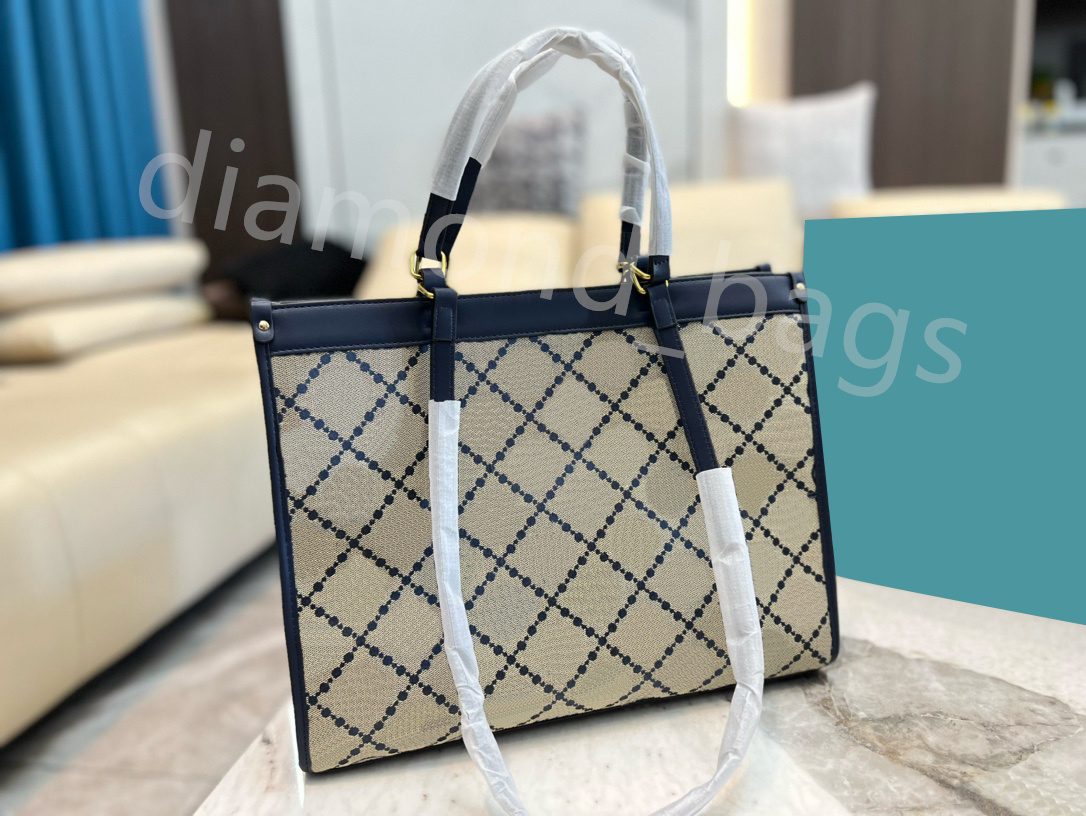2022 Womens Designer bags leather handbags Hasp shoulder bag female Diamond Lattice ladies handbag Luxury Wallet Interior Zipper Pocket Brand ladies Totes, Customize
2022 Womens Designer bags leather handbags Hasp shoulder bag female Diamond Lattice ladies handbag Luxury Wallet Interior Zipper Pocket Brand ladies Totes, Customize