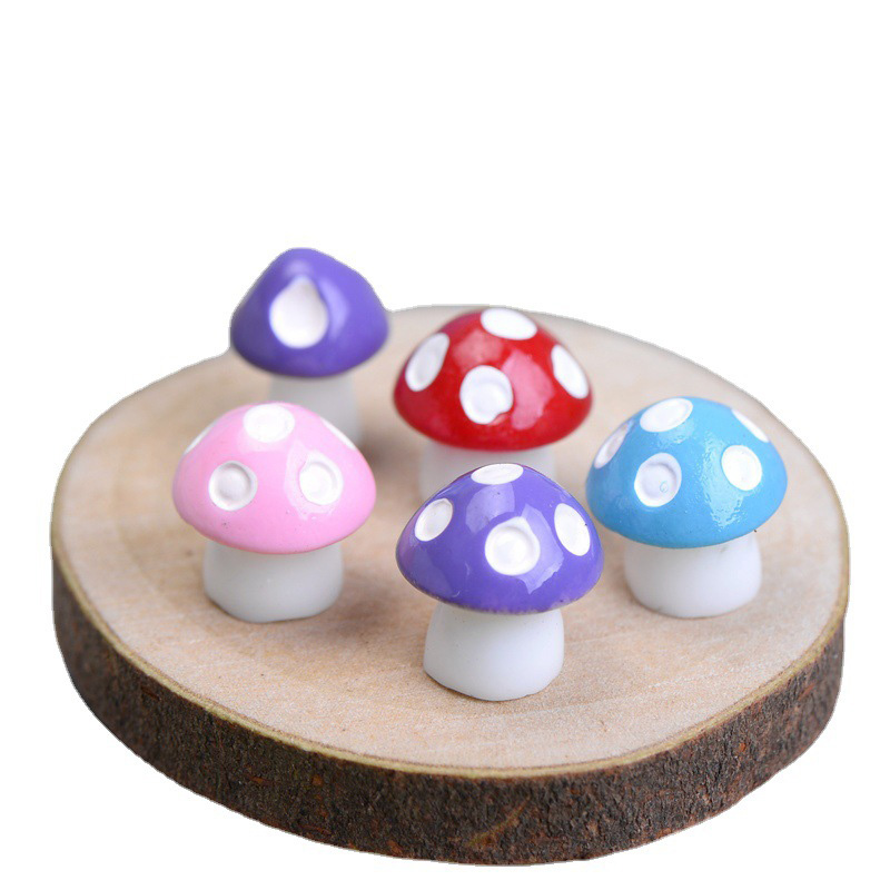 Small Resin Mushroom Halloween Party Decorations Outdoor Party Festival Prop Decoration