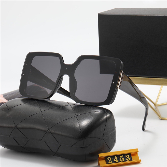 Designer Sunglasses Fashion Summer Beach Glasses Full Frame Letter Rectangle Design for Man Woman
Designer Sunglasses Fashion Summer Beach Glasses Full Frame Letter Rectangle Design for Man Woman