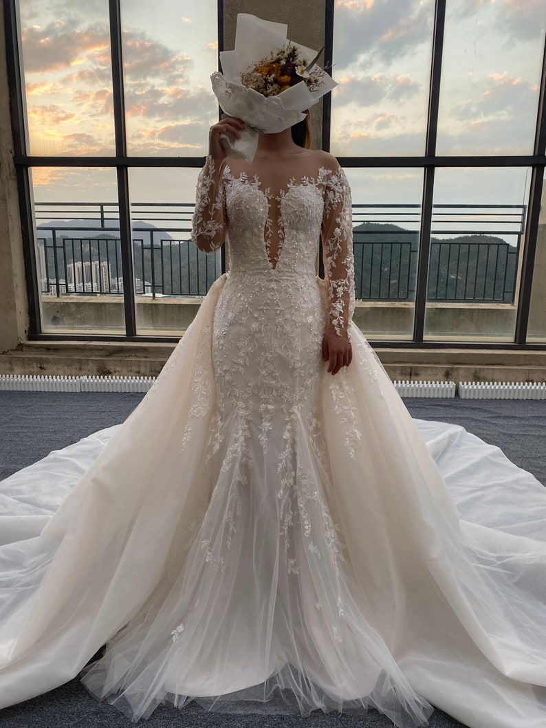 Luxury Lace Mermaid Wedding Dress With Detachable Train 2022 Long Sleeve O Neck Plus Size Country Bride Sheer Neck Robe De Mariee Romantic Appliques B
