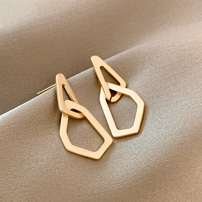Fashion INS Simple gold hoop earrings luxury hoopsdesigner earing jewelry orecchini Hoops Huggie earings Silver Steel stainless steel earring round lady women
Fashion INS Simple gold hoop earrings luxury hoopsdesigner earing jewelry orecchini Hoops Huggie earings Silver Steel stainless steel earring round lady women