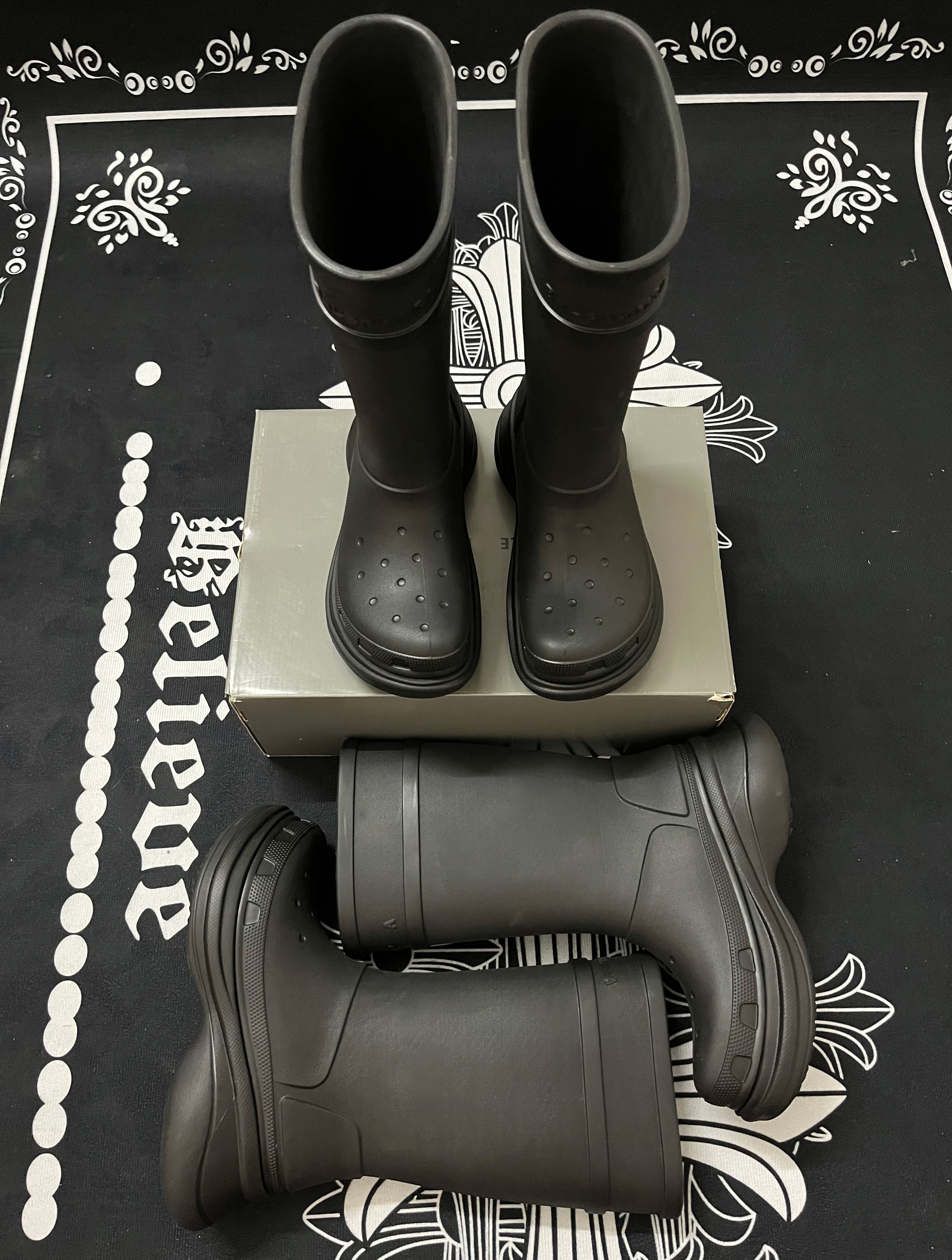 Women Designer Boot Croc Boots Rain Rubber Winter Rainboots Platform Ankle Slip-On Half Pink Black Green Outdoor Luxury Size 35-42, Customize
Women Designer Boot Croc Boots Rain Rubber Winter Rainboots Platform Ankle Slip-On Half Pink Black Green Outdoor Luxury Size 35-42, Customize