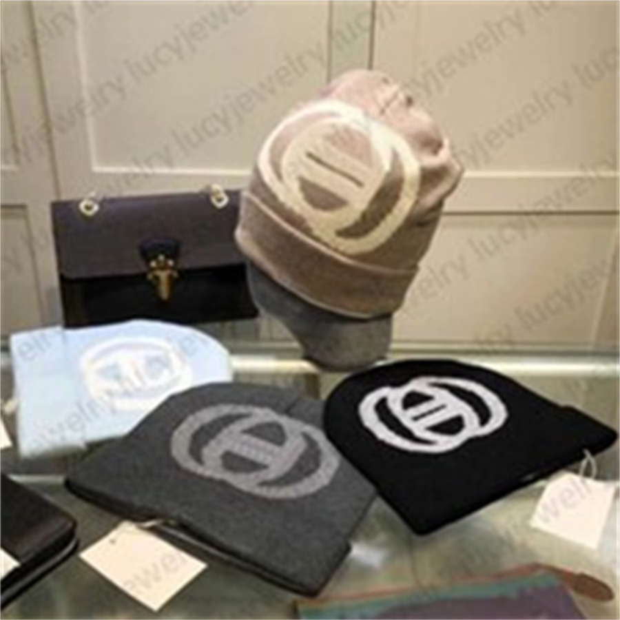 Fashion Beanie Caps Warm Breathable Hat Fitted Designer Bucket Hats Winter Cap 4 Colors for Man Woman