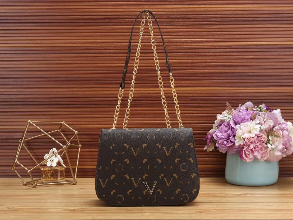 LQ TOP WOMEN luxurys designers bags genuine leather WOMAN purse key card Wallet Handbag messenger crossbody shoulder bag Totes BACKPACK, Extra freight
LQ TOP WOMEN luxurys designers bags genuine leather WOMAN purse key card Wallet Handbag messenger crossbody shoulder bag Totes BACKPACK, Extra freight