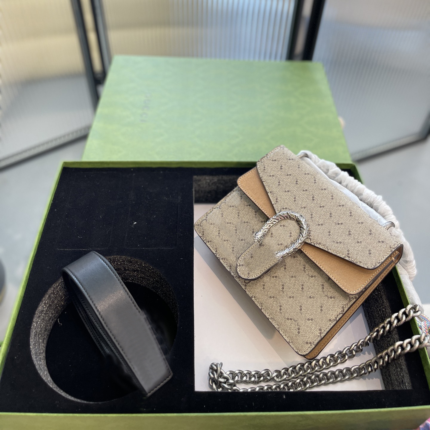Luxury Designer bag Shoulder Handbags G Quality High Fashion women wallets Clutch totes CrossBody cowhide belt and tiger head Flap bags Ladies purse 5A handbag, No bags
Luxury Designer bag Shoulder Handbags G Quality High Fashion women wallets Clutch totes CrossBody cowhide belt and tiger head Flap bags Ladies purse 5A handbag, No bags