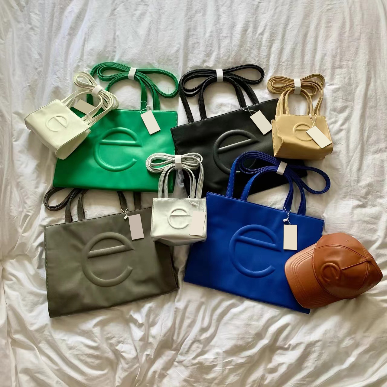 luxury Telfars large bag designer womens men handbag clutch fashion 7A quality cool brand wallets High capacity PU tote Satchels Crossbody Shoulder Shopping bags, Blue
luxury Telfars large bag designer womens men handbag clutch fashion 7A quality cool brand wallets High capacity PU tote Satchels Crossbody Shoulder Shopping bags, Blue