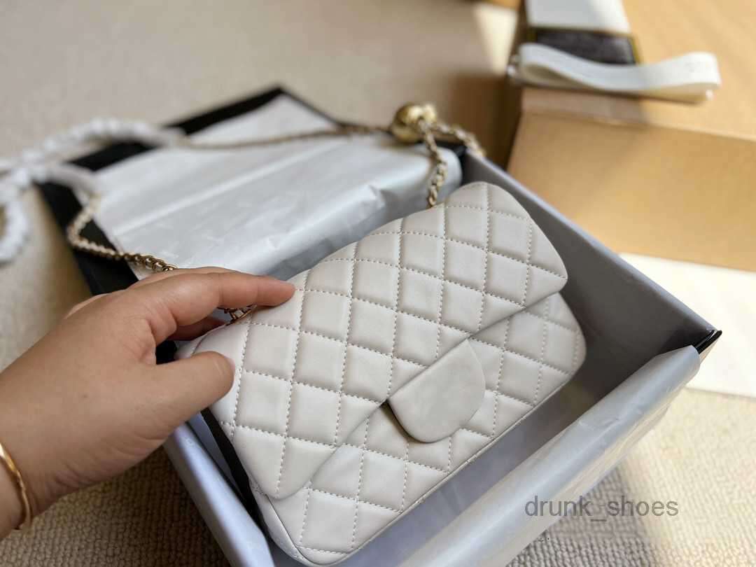 Evening Bags C Classic Fashion Ladies Shoulder Bag Designer Luxury Portable Crossbody Wallet White Trend Versatile Small
Evening Bags C Classic Fashion Ladies Shoulder Bag Designer Luxury Portable Crossbody Wallet White Trend Versatile Small