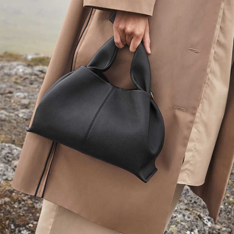 totes bags 2022 new French polene bag women's leather messenger bag dumpling bag casual M1PM, Camel
totes bags 2022 new French polene bag women's leather messenger bag dumpling bag casual M1PM, Camel