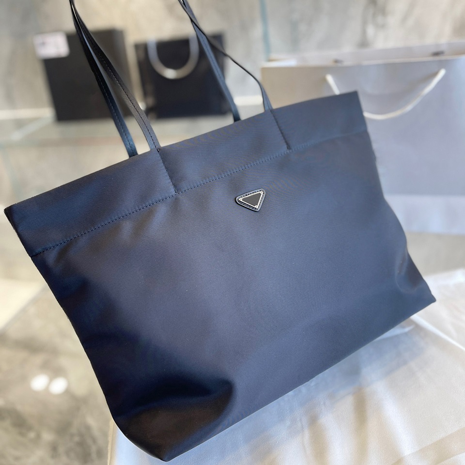 Black Nylon Tote Bag Designer Handbag Women Luxury Bag Shoulder Casual Shopping, Customize
Black Nylon Tote Bag Designer Handbag Women Luxury Bag Shoulder Casual Shopping, Customize