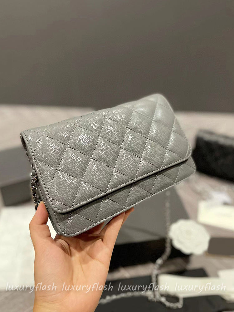 Fashion Women Crossbody Bags Shoulder Flap Black Purses Classic Ladies Designer Luxury Ladies Messenger, Box(not sold separately)
Fashion Women Crossbody Bags Shoulder Flap Black Purses Classic Ladies Designer Luxury Ladies Messenger, Box(not sold separately)