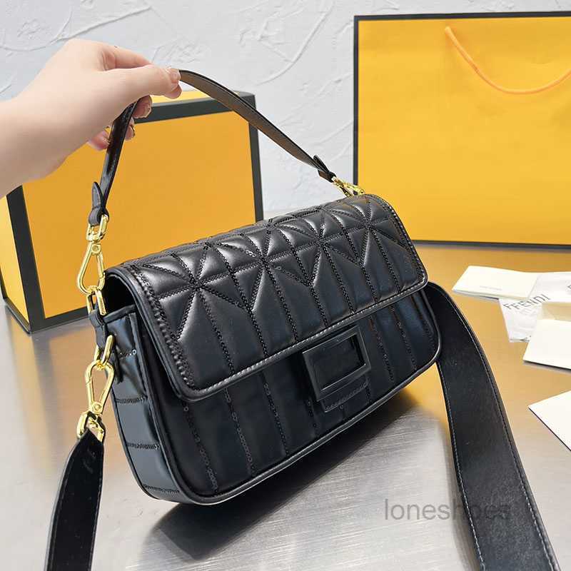 Evening Bags Shimmer Baguette Bag Flap Tie Dye Handbag Fashion Crossbody Shoulder Bags Thread Purse Classic Letter Buckle Clutch Pouch Remo
Evening Bags Shimmer Baguette Bag Flap Tie Dye Handbag Fashion Crossbody Shoulder Bags Thread Purse Classic Letter Buckle Clutch Pouch Remo