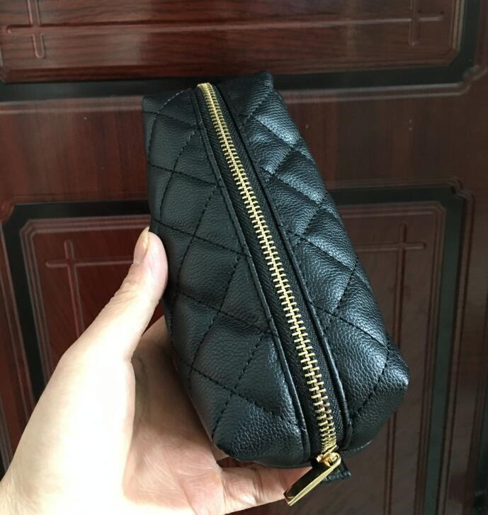 Top Designer cosmetic bag elegant Women handbags cute Zipper Pocket Brand Wallets Portable Storage bags, C-black
Top Designer cosmetic bag elegant Women handbags cute Zipper Pocket Brand Wallets Portable Storage bags, C-black