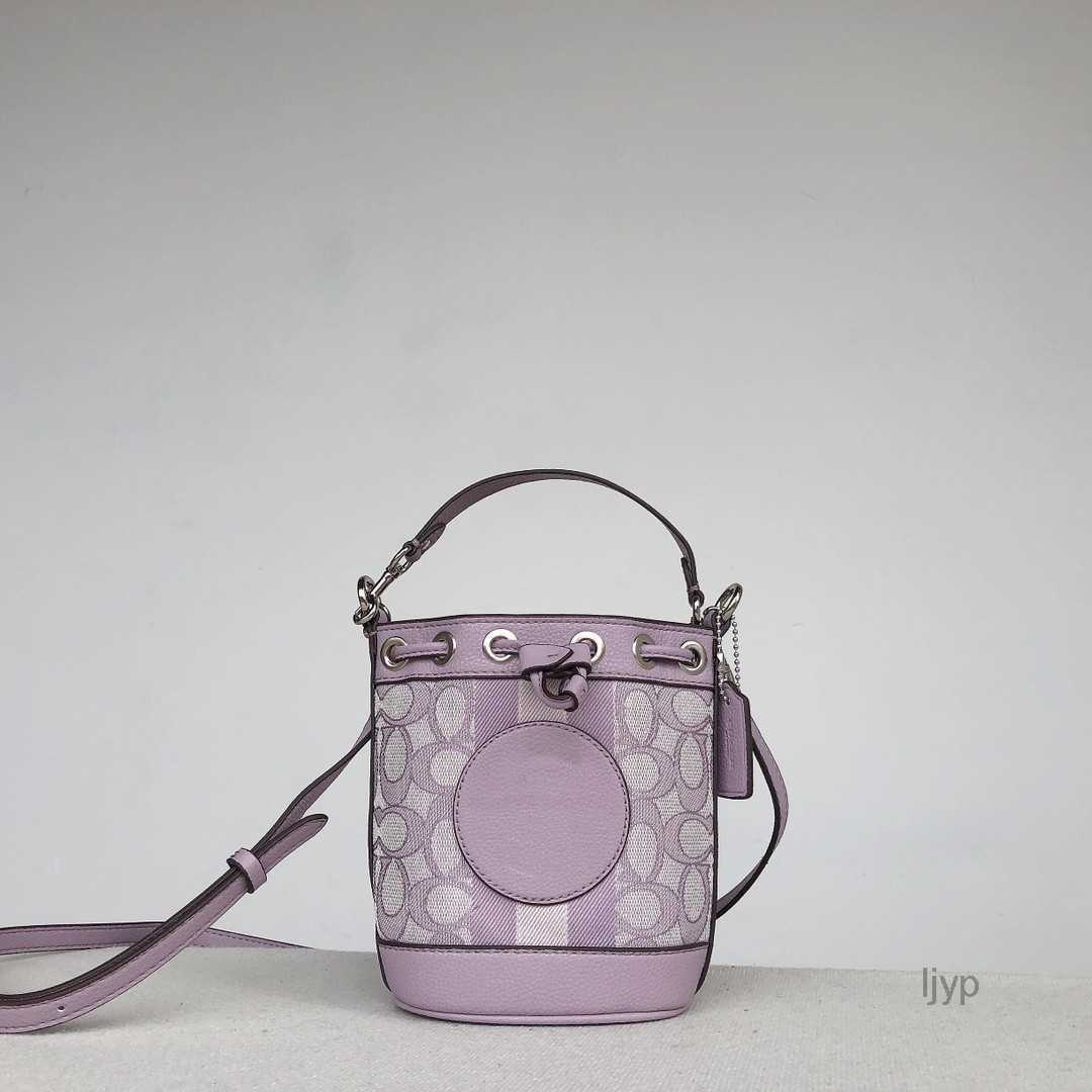 Evening Bags New Mini Bags Fashion Designer Bags Luxury Women's Handbags Shoulder Messenger Buckets Large Capacity Spring and Summer Trends All-match
Evening Bags New Mini Bags Fashion Designer Bags Luxury Women's Handbags Shoulder Messenger Buckets Large Capacity Spring and Summer Trends All-match