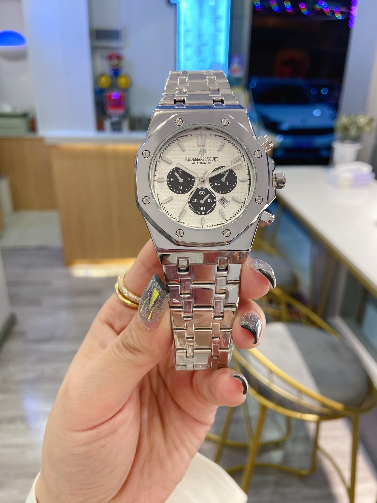 Fashion Silver Gold Men's AP Watches Stainless Steel Material Butterfly Buckle Quartz Watch Dial Diameter 43mm HJ8
Fashion Silver Gold Men's AP Watches Stainless Steel Material Butterfly Buckle Quartz Watch Dial Diameter 43mm HJ8
