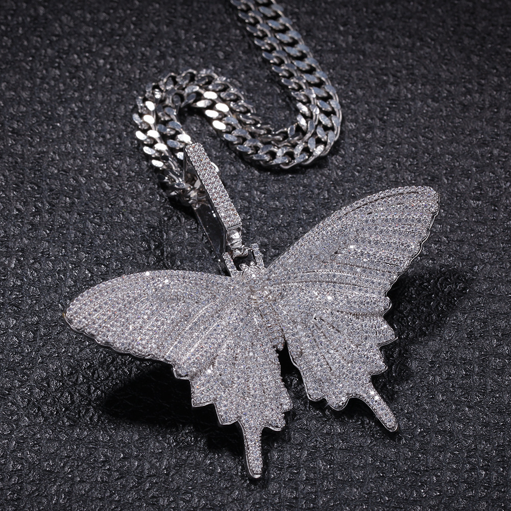 Creative Personality Romantic Butterfly Shape Pendant Necklace Diamonds Bling 18K Gold Plated