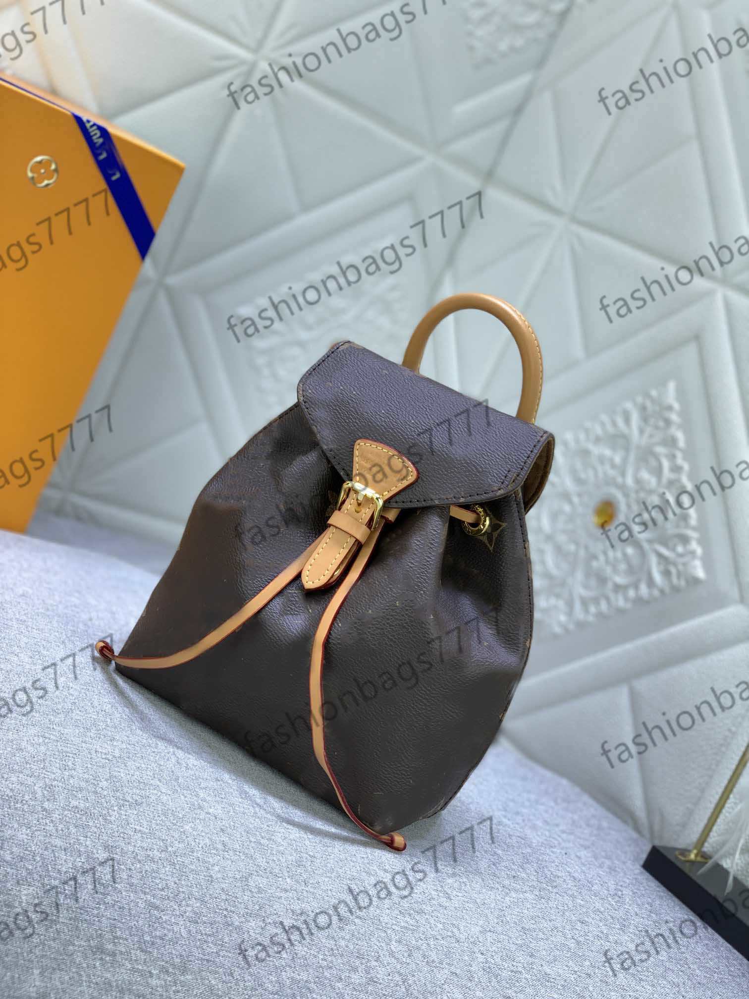 Ladies Fashion France Luxurys Designers Backpack Shopping Bags Schoolbag women Quality bag M45501 M45516 Pouch Purse, Black flower-17*20*10.5 cm
Ladies Fashion France Luxurys Designers Backpack Shopping Bags Schoolbag women Quality bag M45501 M45516 Pouch Purse, Black flower-17*20*10.5 cm