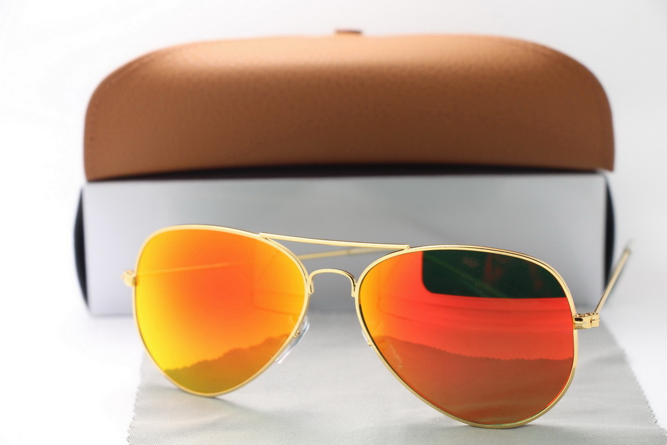 Men Classic Brand Retro women Sunglasses 2022 Luxury Designer Eyewear 3025 Bands Metal Frame Designers Sun Glasses
Men Classic Brand Retro women Sunglasses 2022 Luxury Designer Eyewear 3025 Bands Metal Frame Designers Sun Glasses