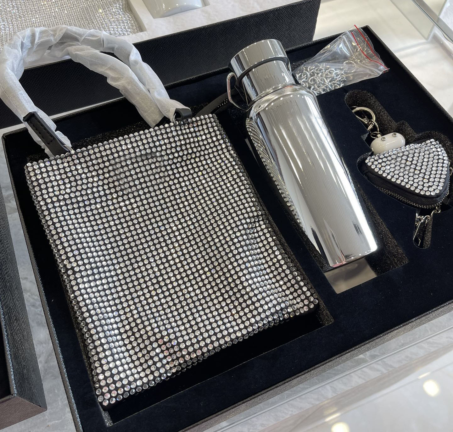 Luxury Designer bag Shoulder Handbags P Quality High Fashion women wallets Clutch totes CrossBody three-piece set water glass diamond underarm bags Ladies purse 5A, No bags
Luxury Designer bag Shoulder Handbags P Quality High Fashion women wallets Clutch totes CrossBody three-piece set water glass diamond underarm bags Ladies purse 5A, No bags