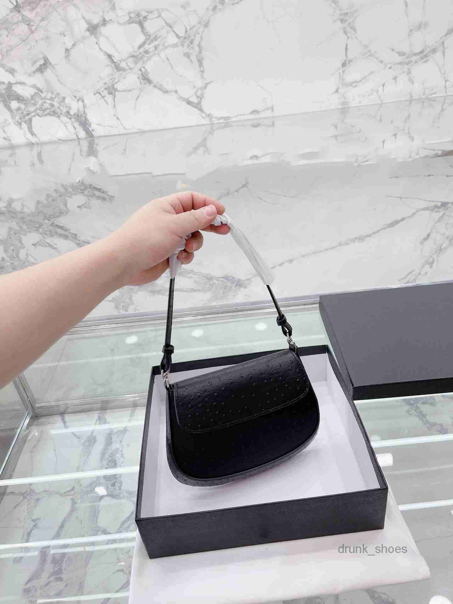 Evening Bags New Ostrich Leather Armpit Designer Bags Handbags Advanced Vintage Shoulder Messenger Fashionable, Black
Evening Bags New Ostrich Leather Armpit Designer Bags Handbags Advanced Vintage Shoulder Messenger Fashionable, Black