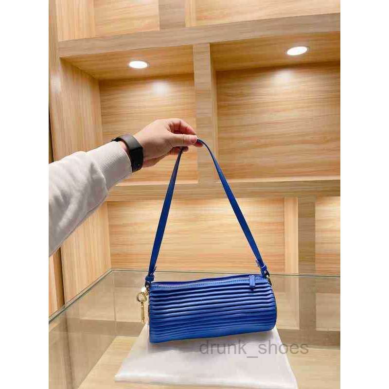 Evening Bags Bags Tote Women Handbag Shoulder Leather Designer Crossbody Female French Stick Underarm Fold Pillow Purses
Evening Bags Bags Tote Women Handbag Shoulder Leather Designer Crossbody Female French Stick Underarm Fold Pillow Purses