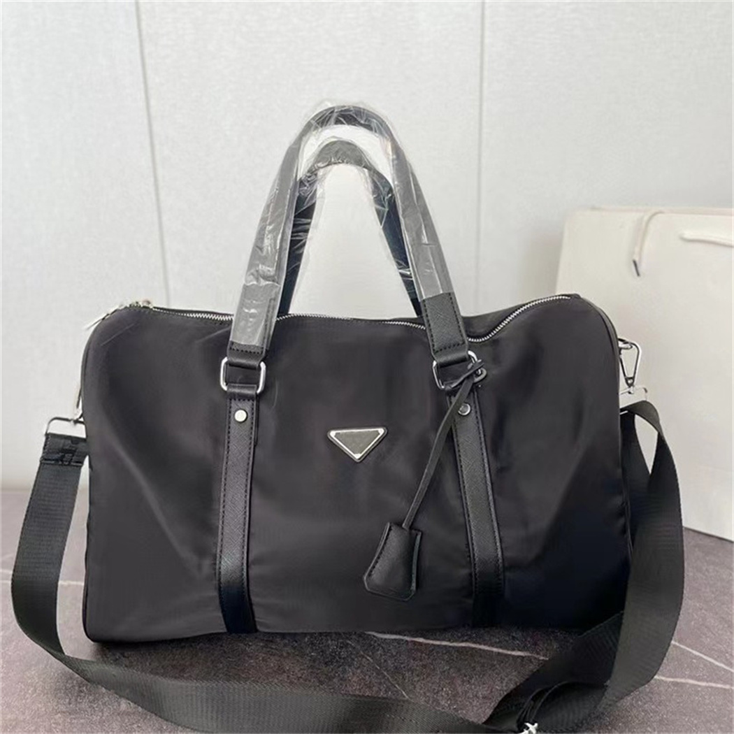 Luxury Duffle Bag Travel Luggage for Men Women Crossbody Totes Shoulder Travelling Bags Nylon Rain Cloth Mens Womens Handbags Duffel Aaaaa5, Black
Luxury Duffle Bag Travel Luggage for Men Women Crossbody Totes Shoulder Travelling Bags Nylon Rain Cloth Mens Womens Handbags Duffel Aaaaa5, Black