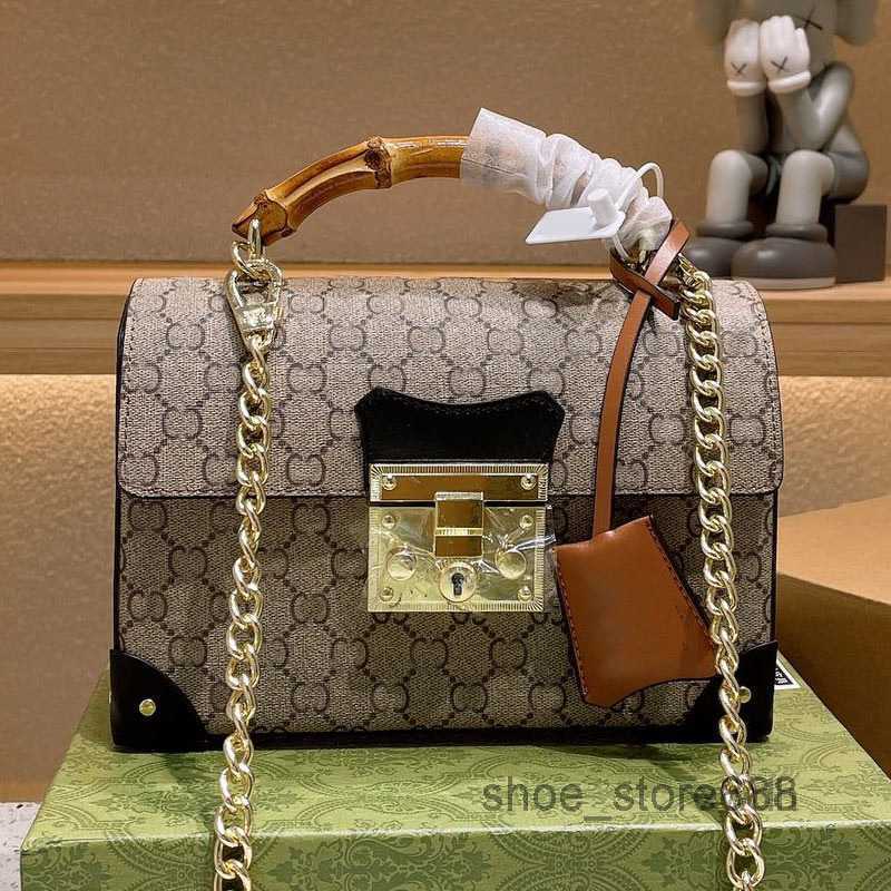 Evening Bags Padlock Women Handbag Crossbody Bag Detachable Chain Flap Small Tote Shoulder Bags Bamboo Handle Multiple Colors Fahsion Purse
Evening Bags Padlock Women Handbag Crossbody Bag Detachable Chain Flap Small Tote Shoulder Bags Bamboo Handle Multiple Colors Fahsion Purse