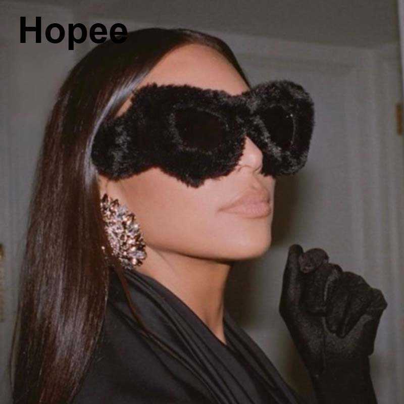 Sunglasses New Fashion Cat Eye Furry Sunglasses Hipster Kardashian Rock Style Oversized Glasses Women Luxury Brand Large Black Shades UV400 T220924
Sunglasses New Fashion Cat Eye Furry Sunglasses Hipster Kardashian Rock Style Oversized Glasses Women Luxury Brand Large Black Shades UV400 T220924