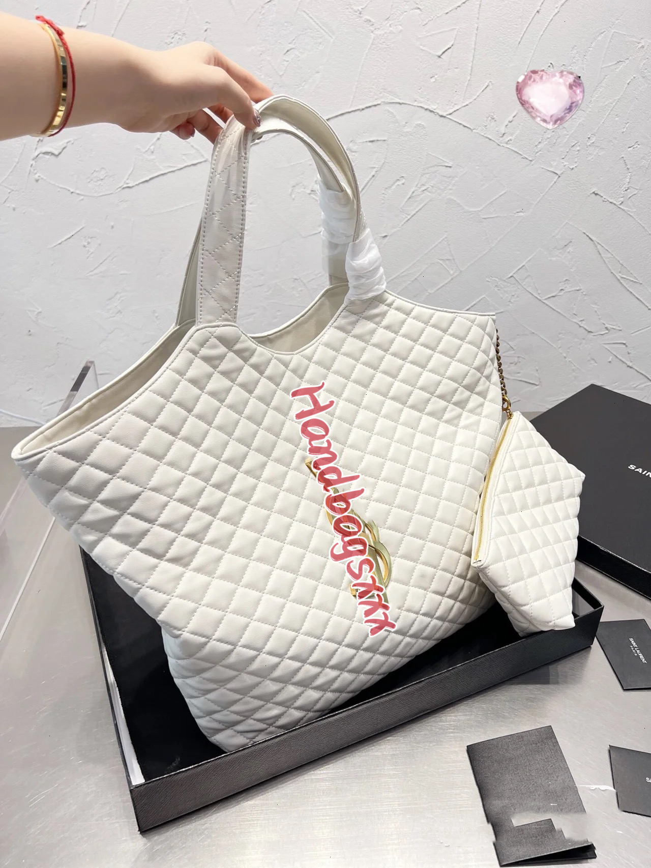 tote bag designer bags crossbody Large Totes 9a Quilted Handbag Shopping Women Sheepskin Shoulder Denim Genuine Leather Purse Fashion Letter Hardware Beach, Just box
tote bag designer bags crossbody Large Totes 9a Quilted Handbag Shopping Women Sheepskin Shoulder Denim Genuine Leather Purse Fashion Letter Hardware Beach, Just box