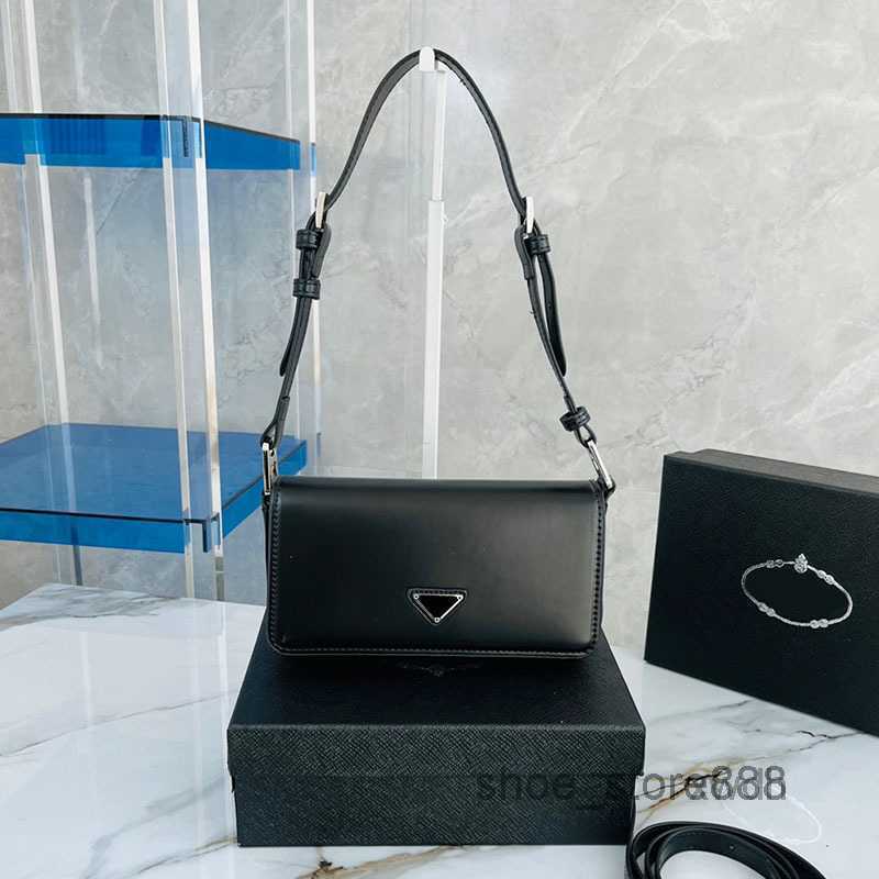 Evening Bags Organ Flap Crossbody Bag Women Handbags Purse Cowhide Leather Triangle Sign Silver Hardware Plain Wallets Classic Shoulder Mes
Evening Bags Organ Flap Crossbody Bag Women Handbags Purse Cowhide Leather Triangle Sign Silver Hardware Plain Wallets Classic Shoulder Mes