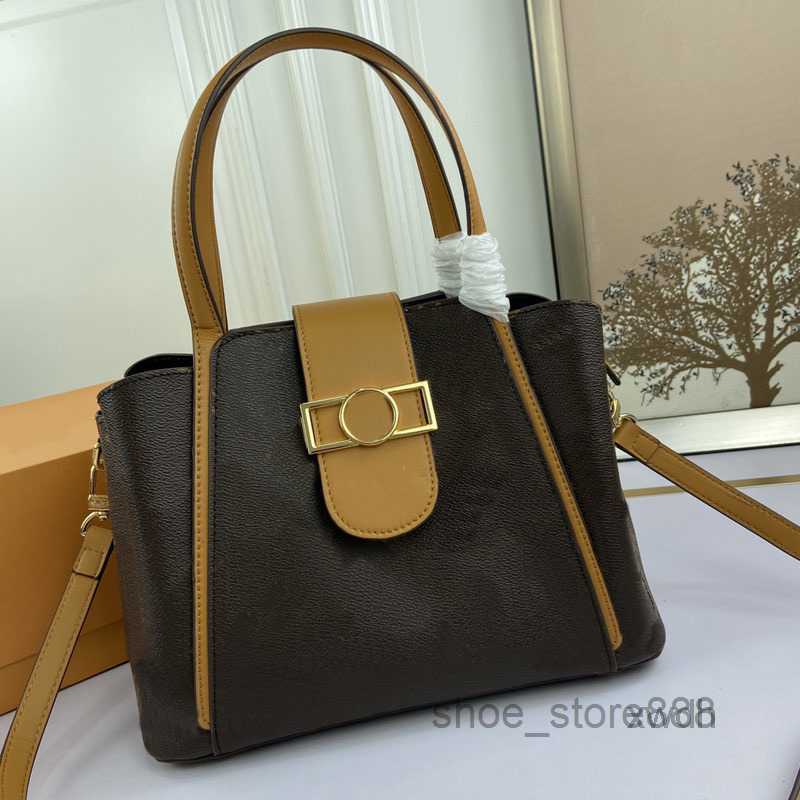 Evening Bags Flower Old Handbag Popular Portable Crossbody Bag Cowhide Printed Coated Canvas Practical And Fashionable Lady Elegant Shoulde
Evening Bags Flower Old Handbag Popular Portable Crossbody Bag Cowhide Printed Coated Canvas Practical And Fashionable Lady Elegant Shoulde