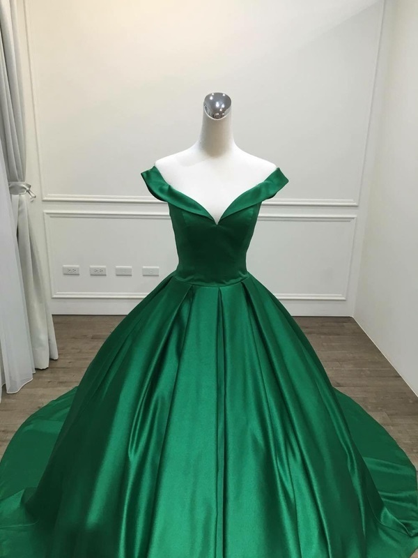 Party Dresses Elegant Simple Red Prom Dresses V Neck Ball Gowns Cap Sleeve Satin vestidos de formatura Backless Reflective Dress 220923