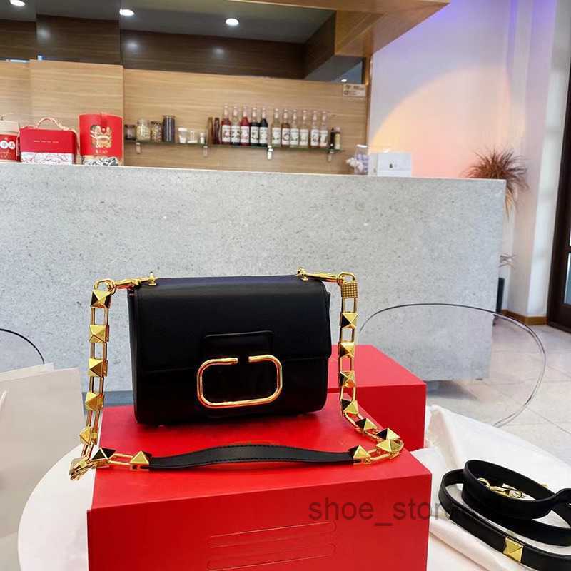 Evening Bags Women Shoulder Crossbody Chain Bags Handbags Fashion Luxury Messenger Bag Top Quality Girl Shopping Bag Purse 6 Color, Red
Evening Bags Women Shoulder Crossbody Chain Bags Handbags Fashion Luxury Messenger Bag Top Quality Girl Shopping Bag Purse 6 Color, Red