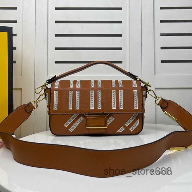 Evening Bags Crossbody Baguette Bag Handbag Purse With letter Mbroidery Hollow Out Pattern Shoulder Bag Detachable Shoulder Strap Handle
Evening Bags Crossbody Baguette Bag Handbag Purse With letter Mbroidery Hollow Out Pattern Shoulder Bag Detachable Shoulder Strap Handle