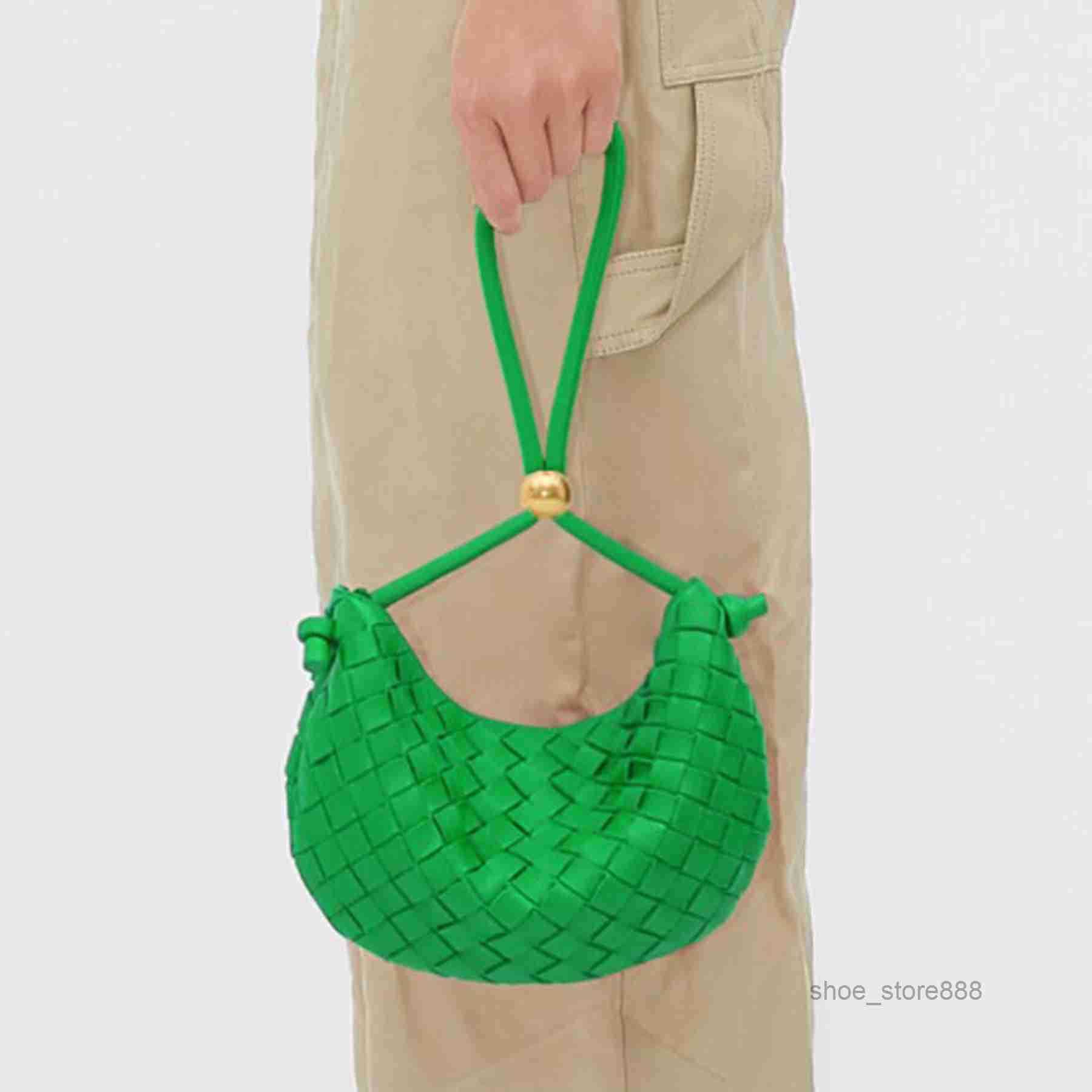 Evening Bag Turn Medium Intrecciato Leather Pouch With Adjustable Strap Designer Women Single Compartment Clutch Zip Closure Suede Lin
Evening Bag Turn Medium Intrecciato Leather Pouch With Adjustable Strap Designer Women Single Compartment Clutch Zip Closure Suede Lin