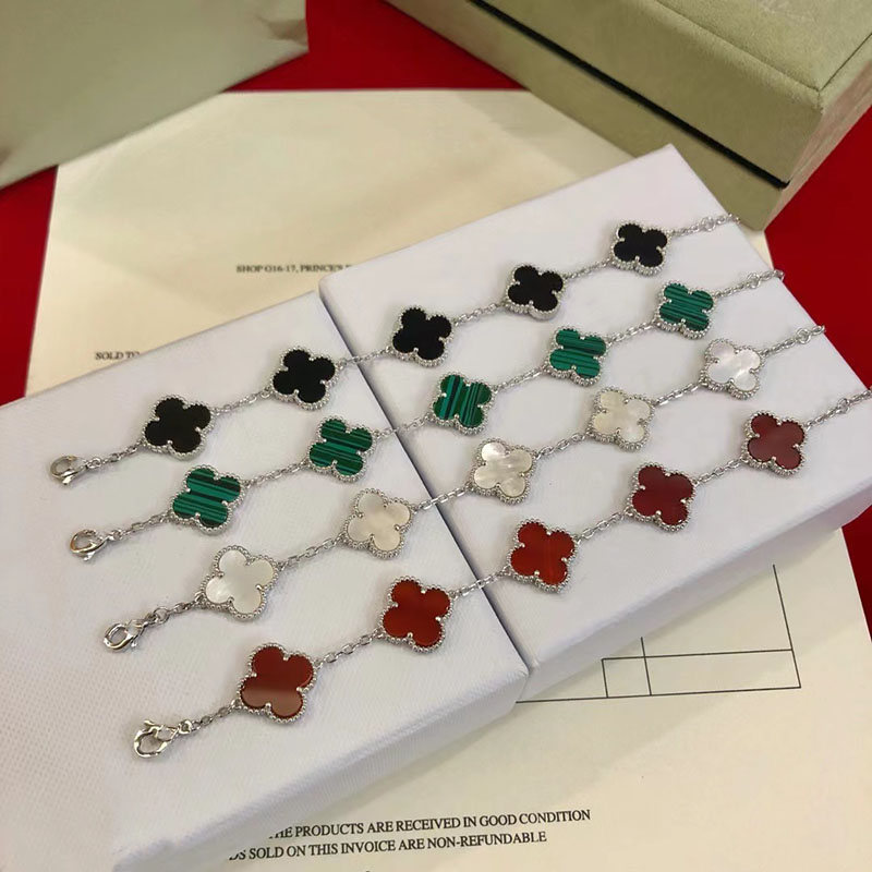 luxury sweet clover designer charm bracelets for women 18K gold silver black white red green brand flower bracelet wedding party jewelry gift
luxury sweet clover designer charm bracelets for women 18K gold silver black white red green brand flower bracelet wedding party jewelry gift