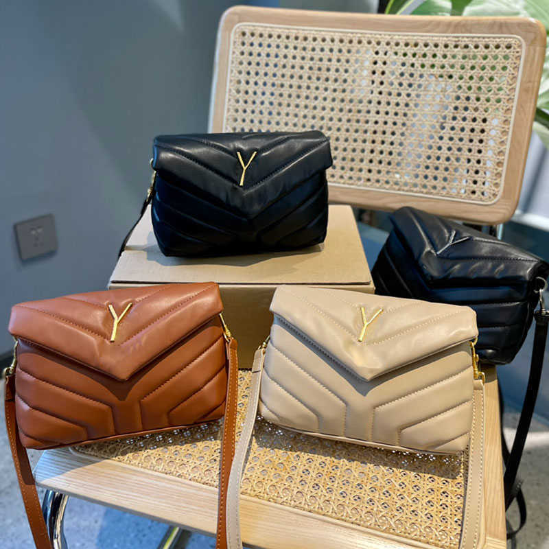 Woman Designer Bag Soft Cloud Shoulder Bags Pillow Feeling Lady Luxury Handbags Marshmallow Metallic Women Fashion Handbag, Gold
Woman Designer Bag Soft Cloud Shoulder Bags Pillow Feeling Lady Luxury Handbags Marshmallow Metallic Women Fashion Handbag, Gold