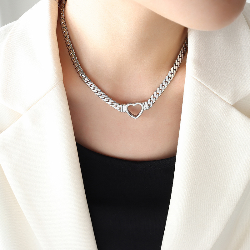 Pendant Necklaces Flashbuy Trendy Hollow Heart For Women Simple Chunky Stainless steel Cuban Chain Party Jewelry 220924