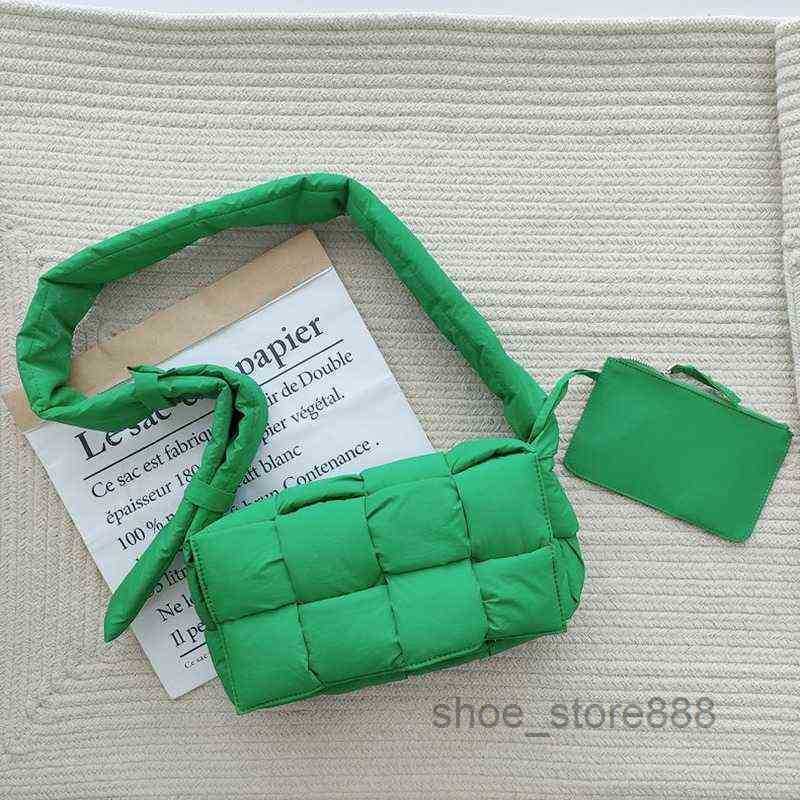 Evening Bags Toe Totes Bag Clutch Brand Cotton Designer Handbags Woven Messenger Shoulder Crossbody Bags Pillow Female 1124Multi Pochette
Evening Bags Toe Totes Bag Clutch Brand Cotton Designer Handbags Woven Messenger Shoulder Crossbody Bags Pillow Female 1124Multi Pochette