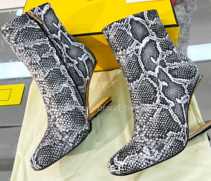 2022 New Short Boots High Heels Ankle Boots Designer Shoes Sculpted High-Heeled Metallic Side Zipper Square Toe Brown Calfskin Leather Outsole Fashion F For Women, Make up the difference
2022 New Short Boots High Heels Ankle Boots Designer Shoes Sculpted High-Heeled Metallic Side Zipper Square Toe Brown Calfskin Leather Outsole Fashion F For Women, Make up the difference