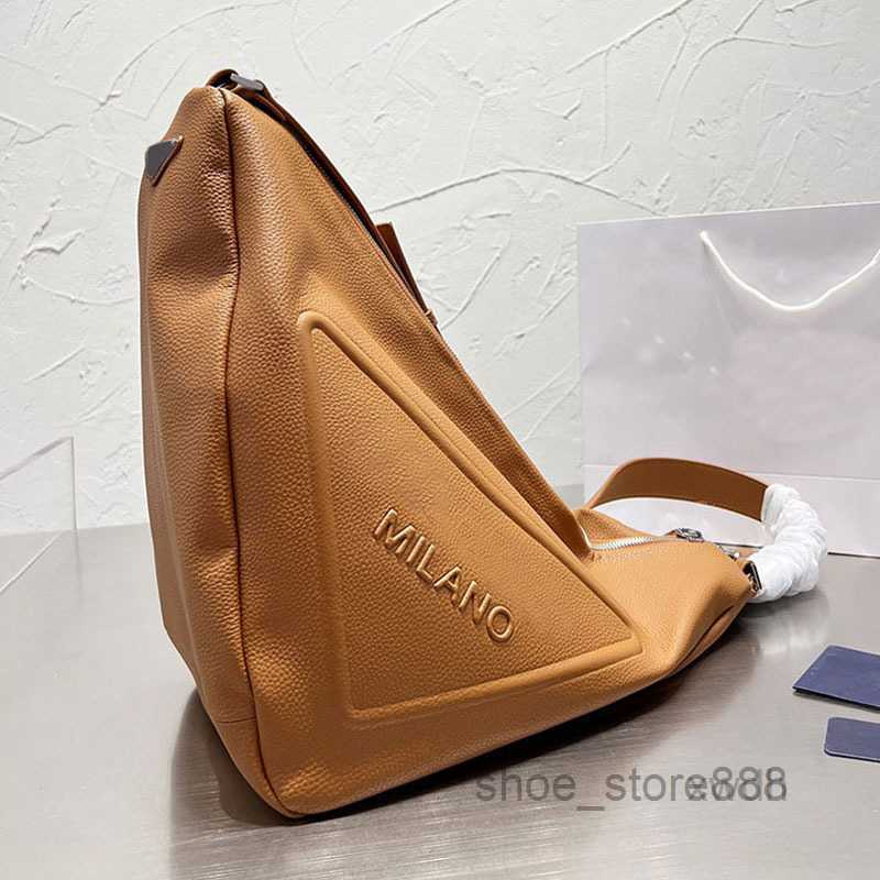 Evening Bags Cross Triangle Body Bag Women Shoulder Bags Genuine Leather Zipper Closure Side Triangle Sign Fashion Letters High Quality Han
Evening Bags Cross Triangle Body Bag Women Shoulder Bags Genuine Leather Zipper Closure Side Triangle Sign Fashion Letters High Quality Han
