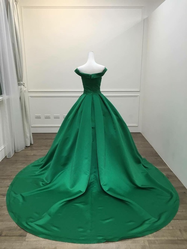 Party Dresses Elegant Simple Red Prom Dresses V Neck Ball Gowns Cap Sleeve Satin vestidos de formatura Backless Reflective Dress 220923