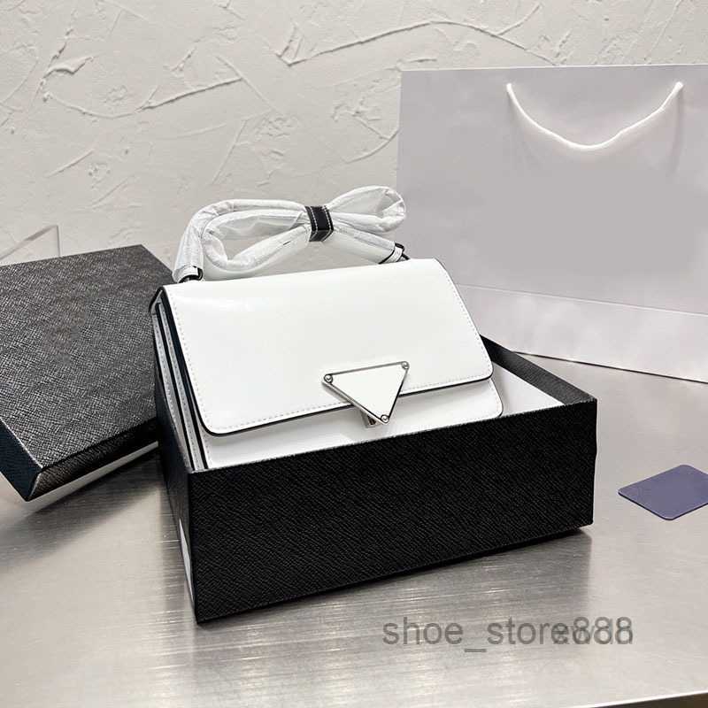 Evening Bags Embleme Women Shiny Shoulder Bag Genuine Leather Metal Triangle Sign Inside Compartment Pocket Magnetic Buckle Flap Crossbody
Evening Bags Embleme Women Shiny Shoulder Bag Genuine Leather Metal Triangle Sign Inside Compartment Pocket Magnetic Buckle Flap Crossbody
