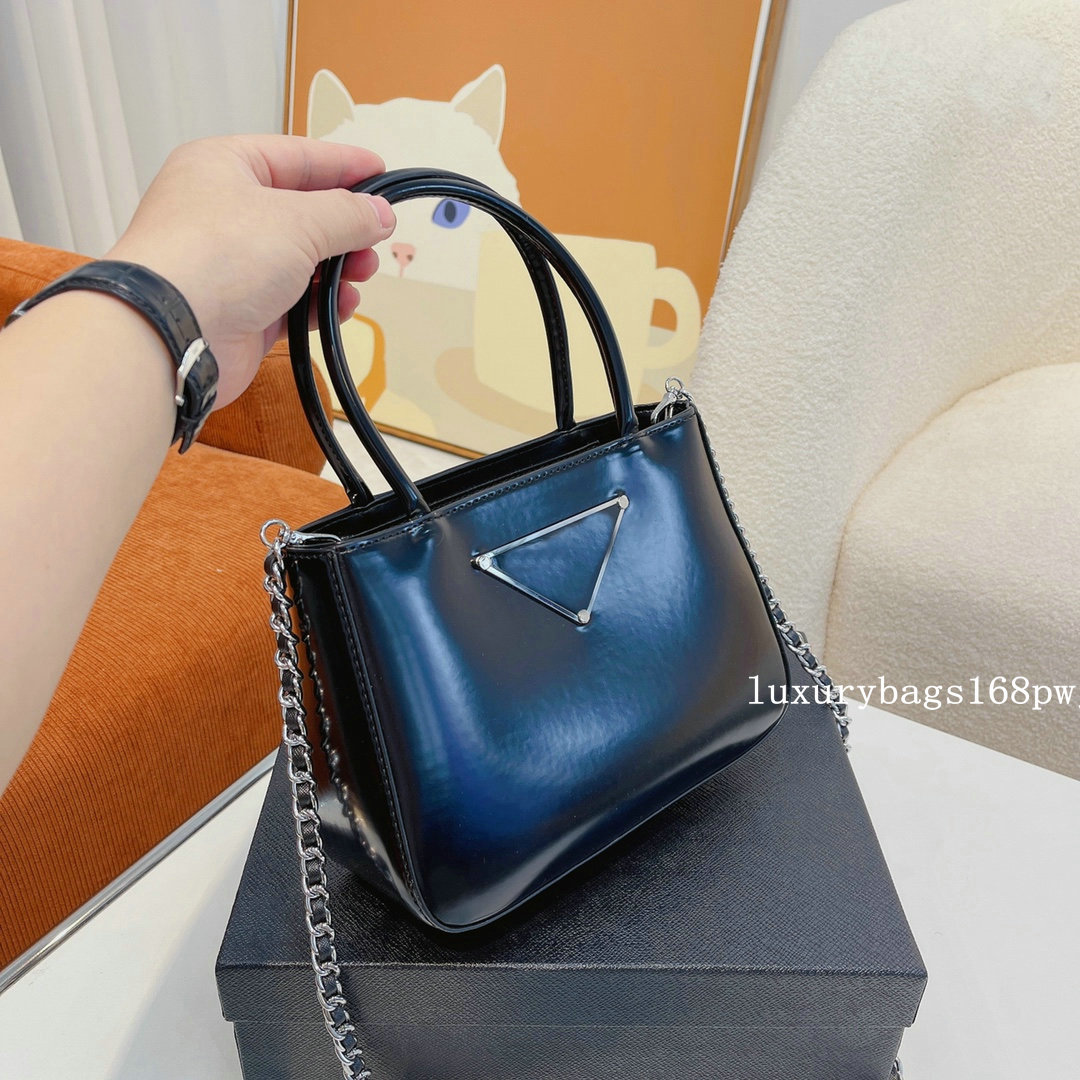 luxurys designers bags women handbag messenger bag leather elegant shoulder crossbody shopping purse totes Cosmetic bag, Box single shot can not be sent
luxurys designers bags women handbag messenger bag leather elegant shoulder crossbody shopping purse totes Cosmetic bag, Box single shot can not be sent