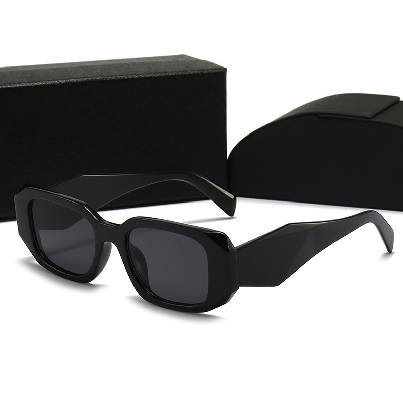 2022 P Designer Sunglass Women Eyeglasses Outdoor Shades PC Frame Fashion Classic Lady Sun glasses Mirrors for Womens Luxury Sunglasses Goggle Beach
2022 P Designer Sunglass Women Eyeglasses Outdoor Shades PC Frame Fashion Classic Lady Sun glasses Mirrors for Womens Luxury Sunglasses Goggle Beach