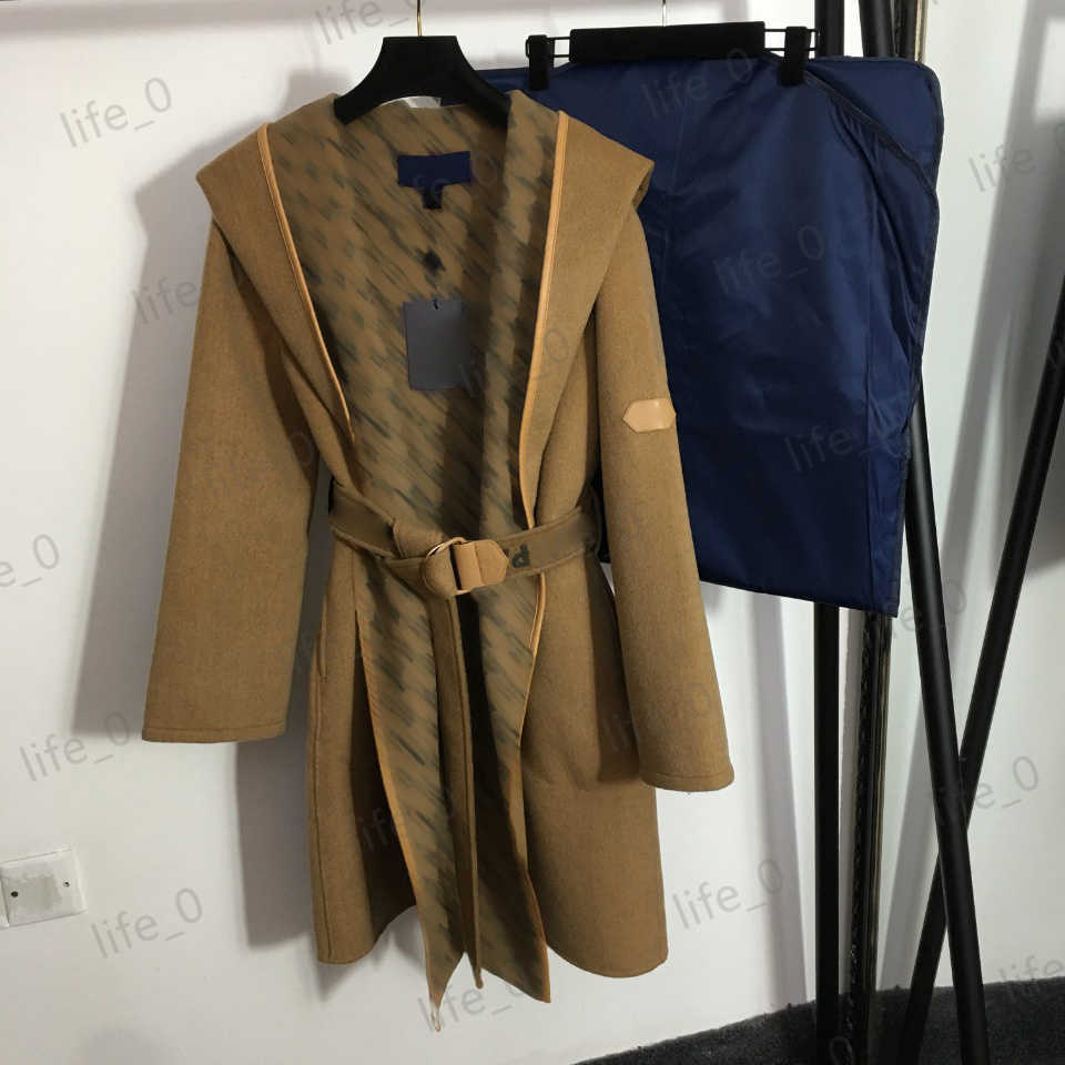 Branded Tops Fashion Womens Coats All-Inside Printed V-Neck Hooded Jackets Long Wool Blends Lace-Up Slim Fit Armband Women Designer Clothing 3 Colors 1970
Branded Tops Fashion Womens Coats All-Inside Printed V-Neck Hooded Jackets Long Wool Blends Lace-Up Slim Fit Armband Women Designer Clothing 3 Colors 1970