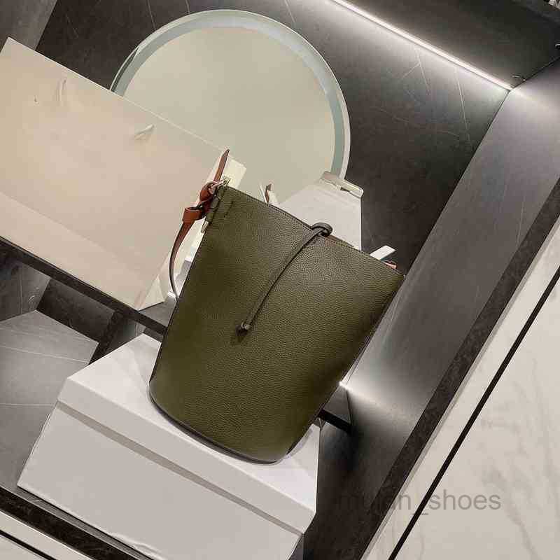 2022 Evening Bags Bags Tote Bucket Messenger Clutch Handbag High Capacity Shoulder Wallet Women Leather Brand Designer Crossbody Female Purses
2022 Evening Bags Bags Tote Bucket Messenger Clutch Handbag High Capacity Shoulder Wallet Women Leather Brand Designer Crossbody Female Purses