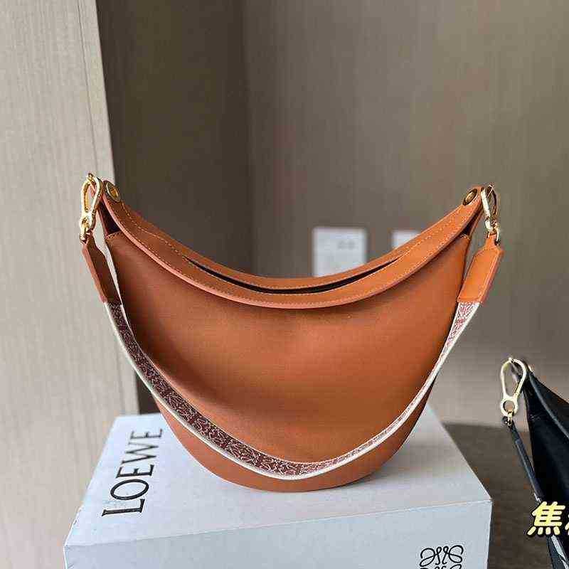 Star fashion designer bag loew's Luna Handbag Women's Fashion Temperament Half Moon Shaped Hobo high sense luxury handbag leisure bags female fashion bags, Black
Star fashion designer bag loew's Luna Handbag Women's Fashion Temperament Half Moon Shaped Hobo high sense luxury handbag leisure bags female fashion bags, Black